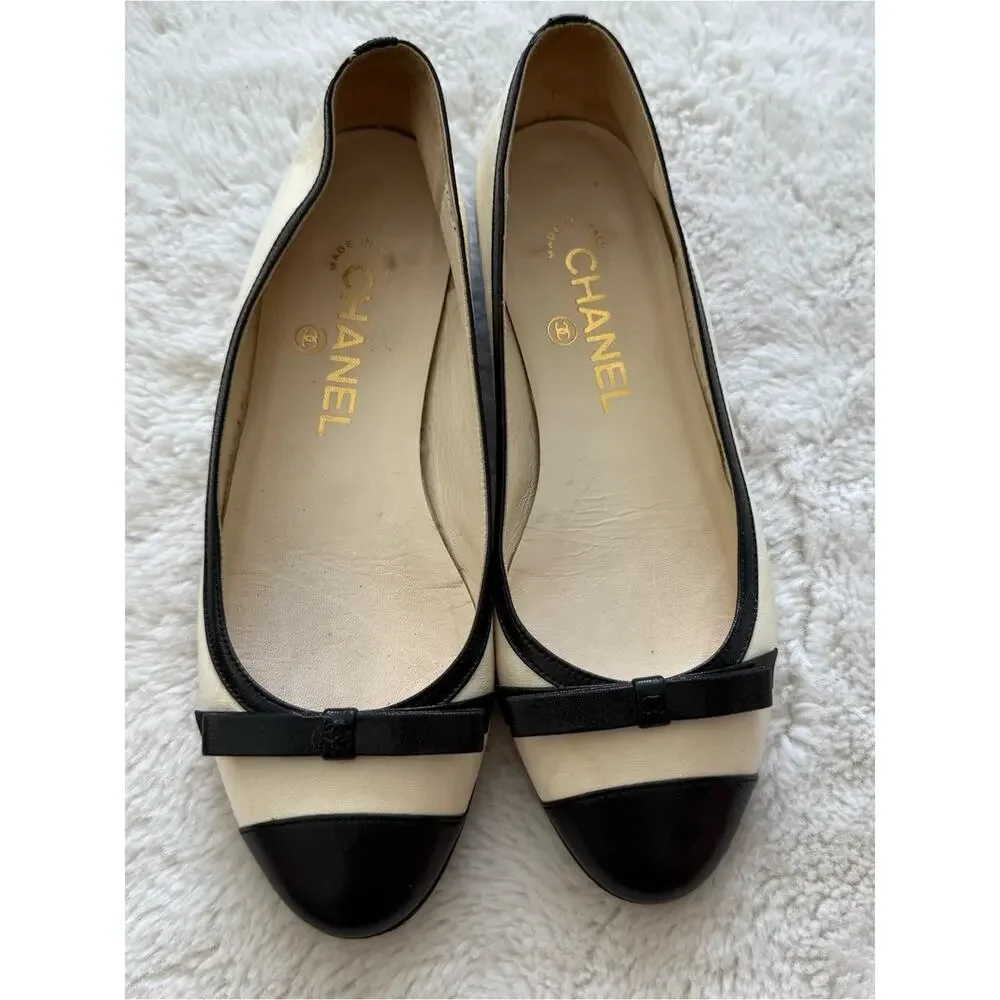 CHANEL women ballet shoes black/white size 36 EU Authentic